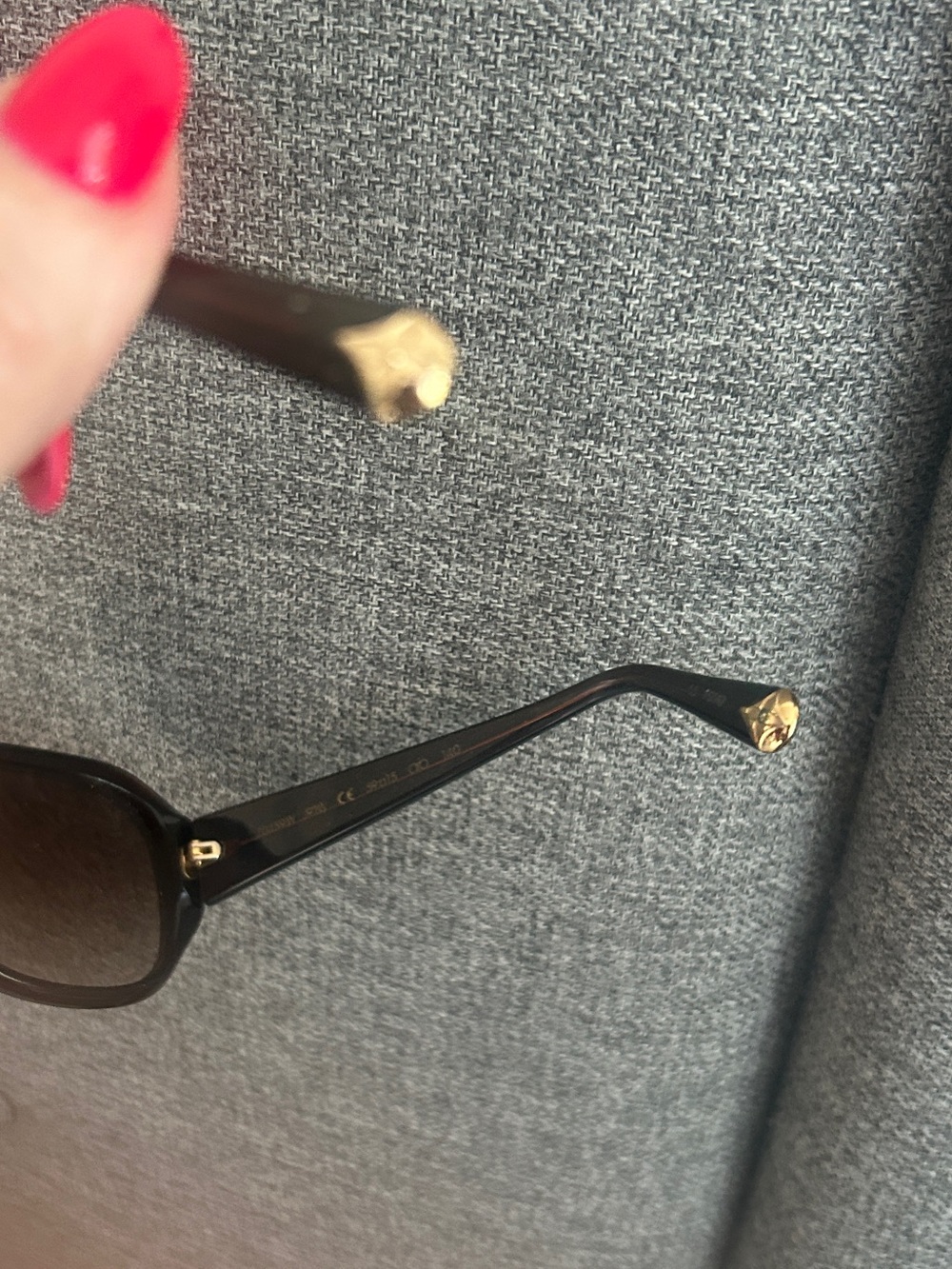 Louis Vuitton Black Oversized Gradient Sunglasses - Picture 8 of 8